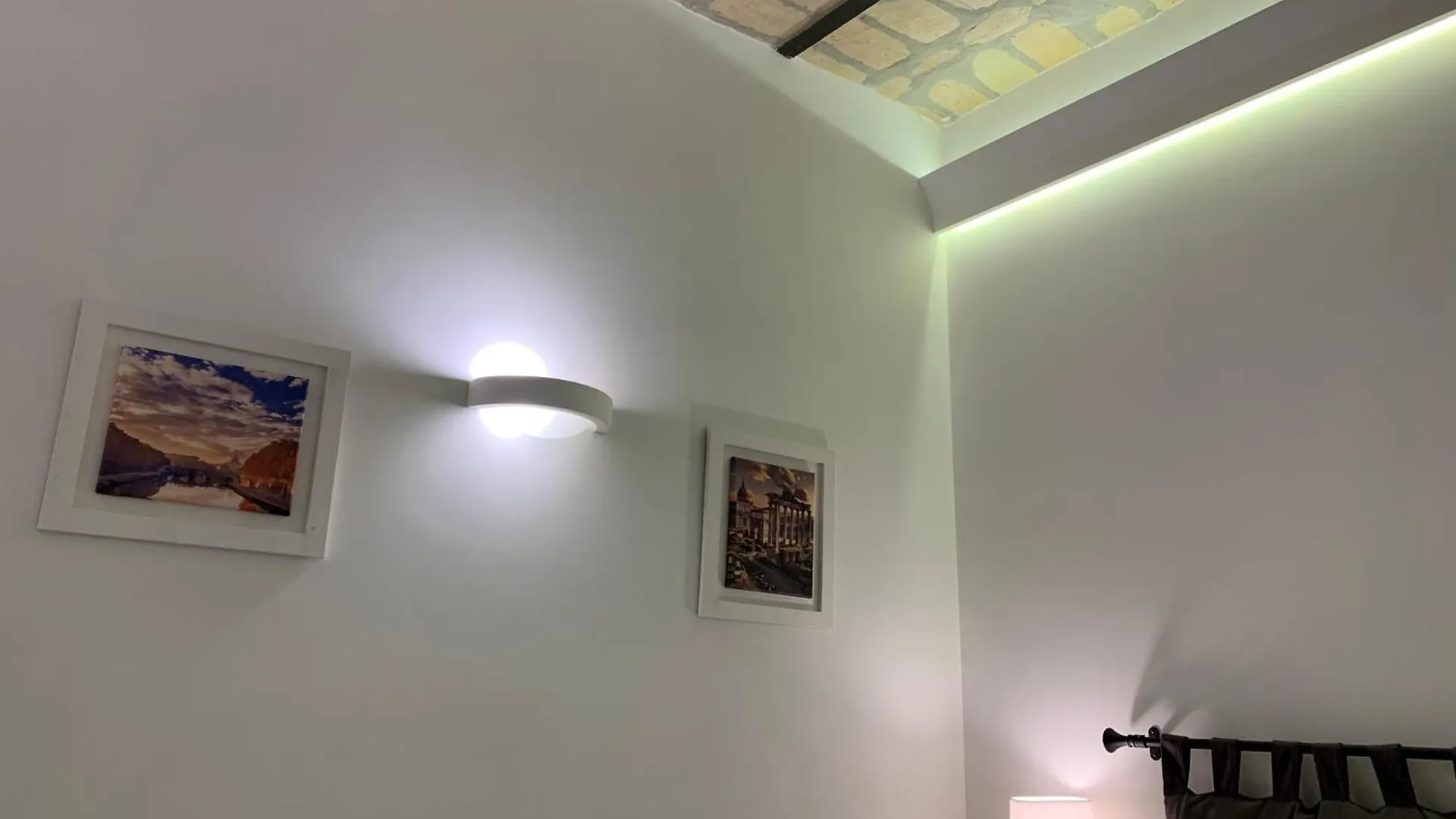 Luxury Rooms Near Colosseum Рим Италия
